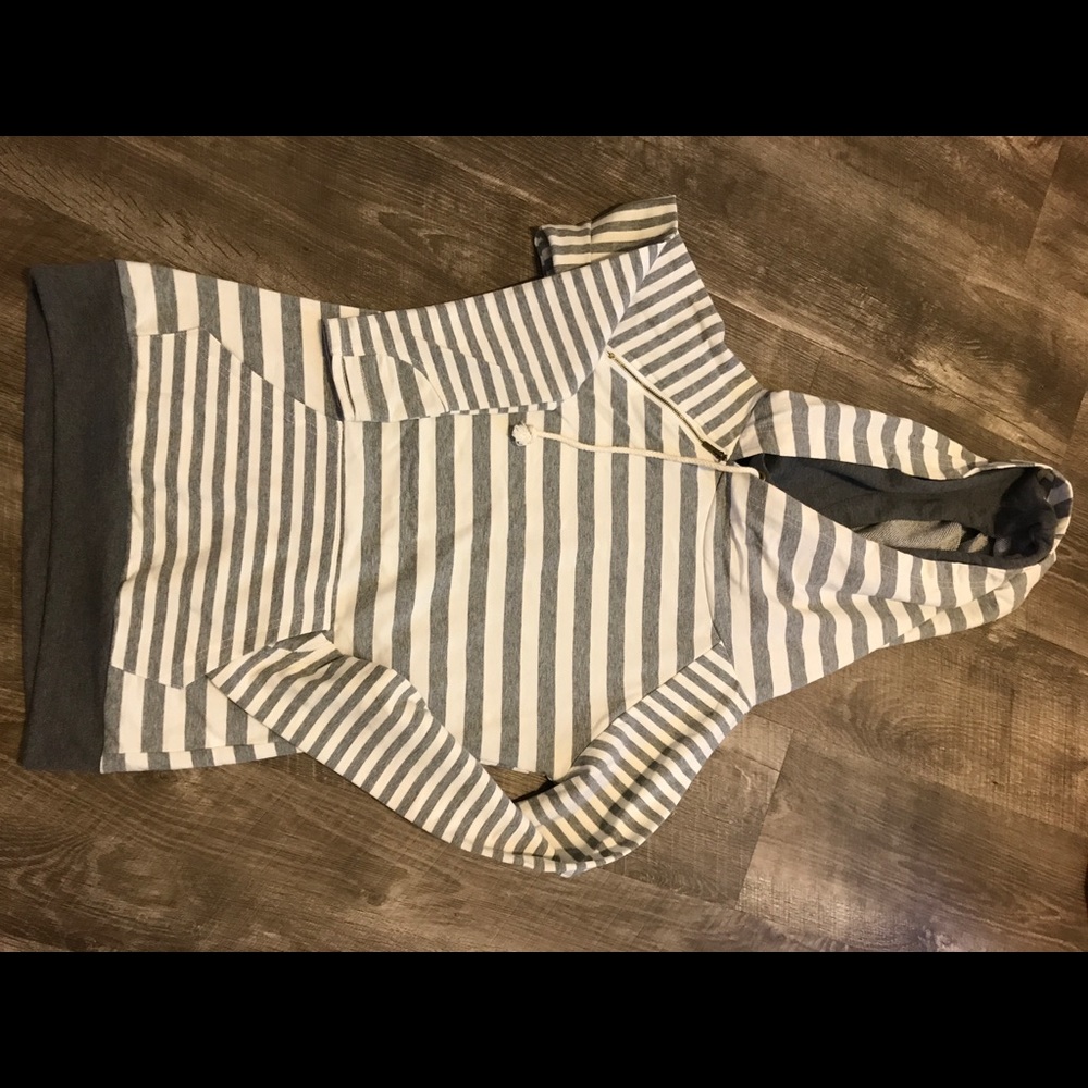 **SOLD** Ampersand Avenue Grey & White double hood